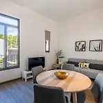 Bay *